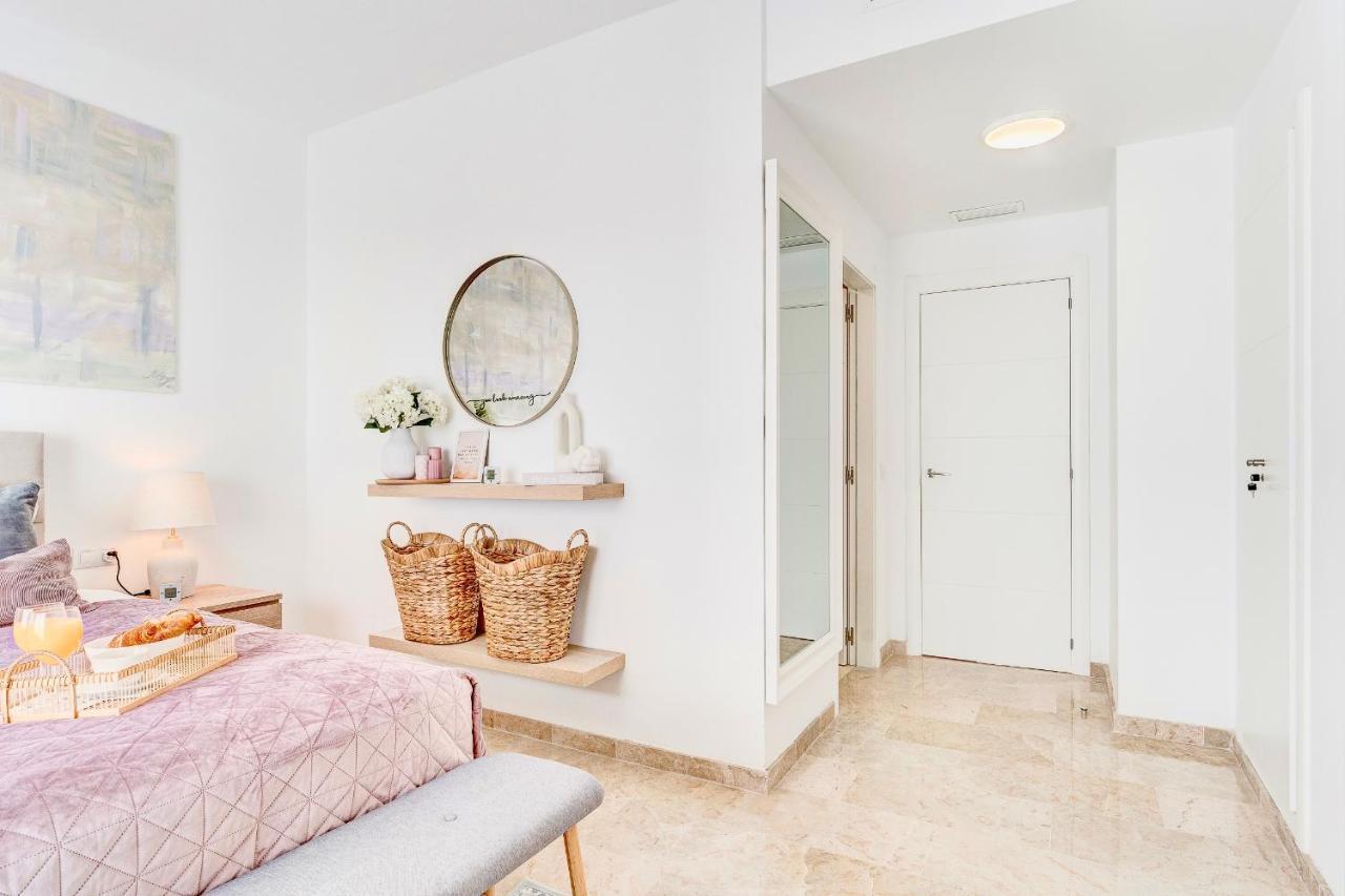 Black Beach Luxury Vacation House プエルト・デ・サンティアゴ エクステリア 写真