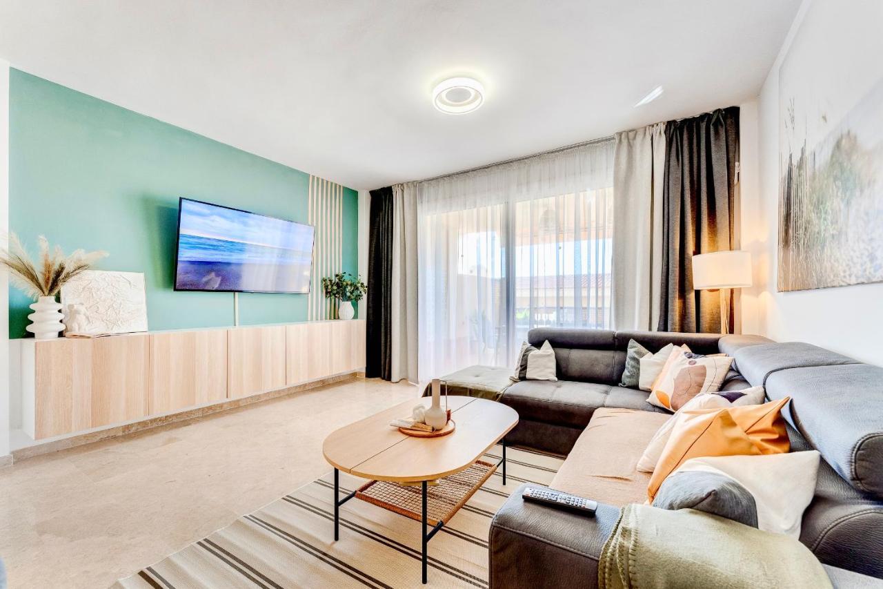 Black Beach Luxury Vacation House プエルト・デ・サンティアゴ エクステリア 写真