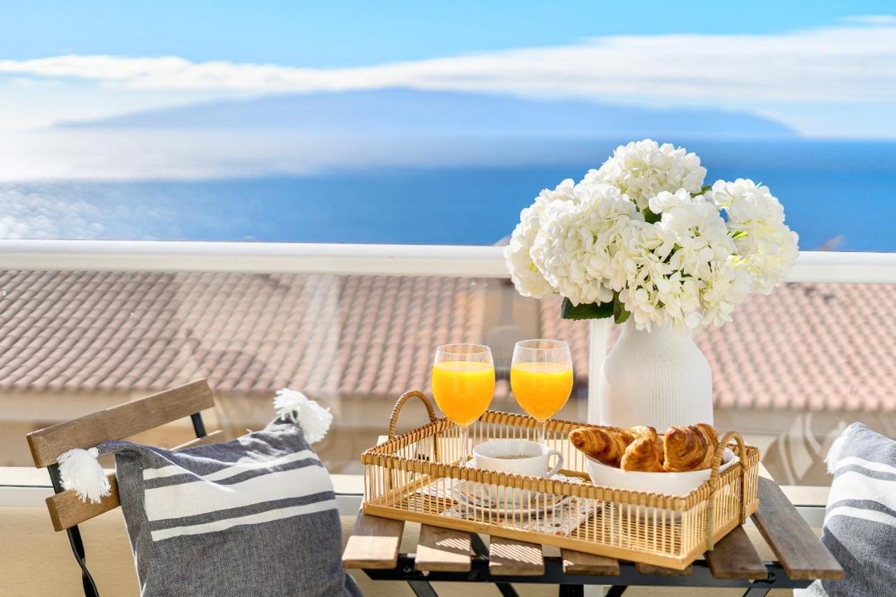 Black Beach Luxury Vacation House プエルト・デ・サンティアゴ エクステリア 写真